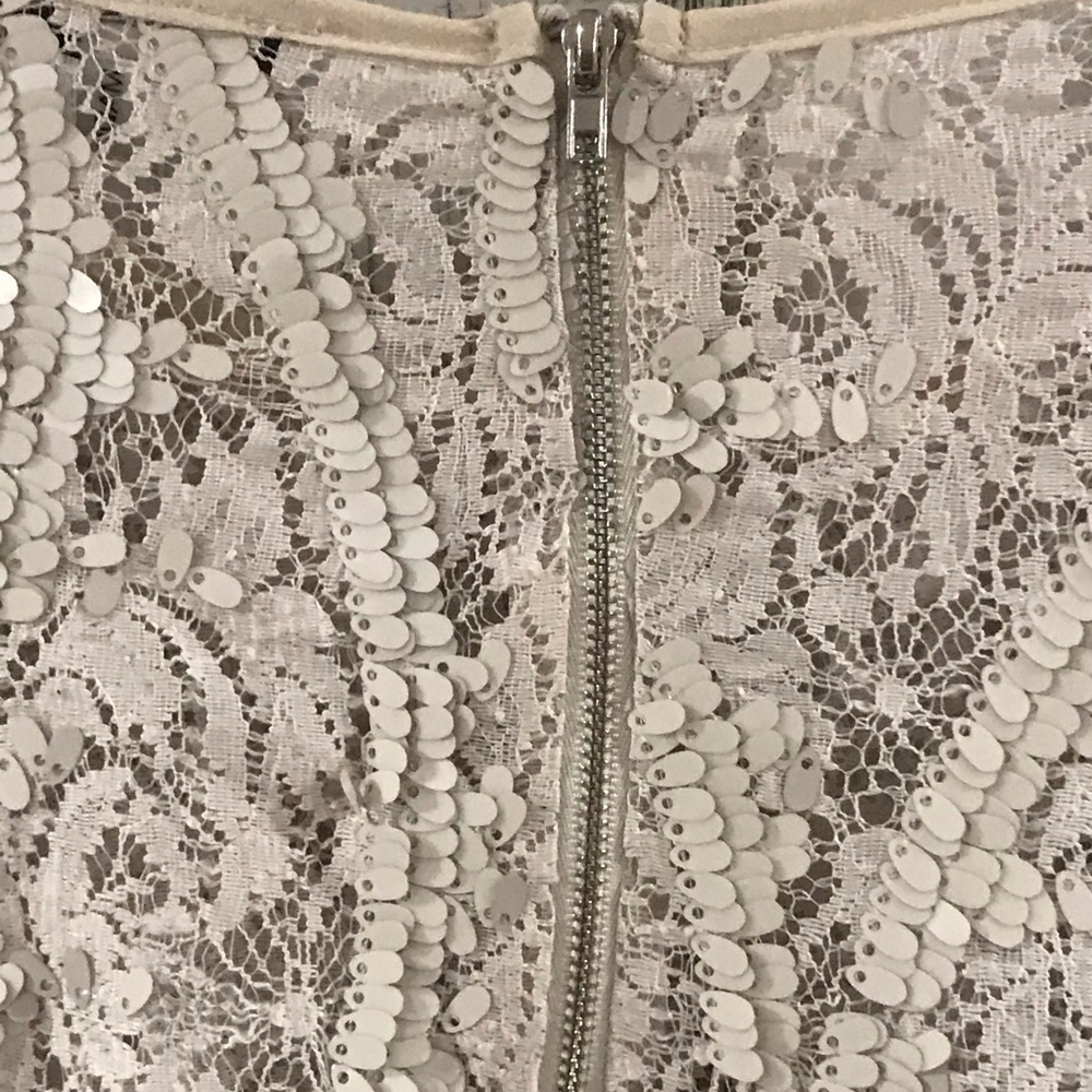 JENN. Cream Cropped Matte Sequin Top Size Large - Picture 4 of 8